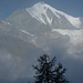 ...doch schon bald lichten sich für einen Moment die Wolken, und das Weisshorn gibt seinen ersten Auftritt
