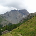 Verso il rifugio Bosio-Galli con i Corni Bruciati.