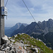 Gipfel Handschuhspitze mit Zugspitze links und Grünstein rechts