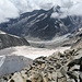 Blick Richtung Süden zum Nesthorn. Über den Gletscher im Vordergrund verläuft der Normalweg. Allerdings ist der steile Schlusshang hier nicht zu sehen.