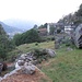 Si sale sempre su pendenze sostenute, qui siamo alle baite dell’Alpe Caggiani.
