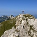 Eine leicht luftige Querung führt zum Gipfel