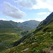 Beim Aufstieg sieht man ins Winterleitental, dahinter der Schlaferkogel und das Scharfe Eck