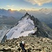 Sonnenaufgang im Aufstieg zum Distelhorn. Lose Felsen, jedoch einfaches Gelände.