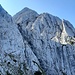 Man erreicht schließlich einen markanten Absatz mit Blick auf den Nordgipfel