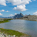 Am namenlosen Seelein unterhalb des Passo Soreda - die Zervreilahörner im Hintergrund.