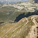 In mehreren Kehren wird die Westflanke des Pazolastocks überwunden