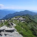 Gipfelblick von der Montagna Ronda zum Monte Massone.