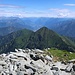 Über den Pizzo Camino schaut man hinunter ins Val d'Ossola.