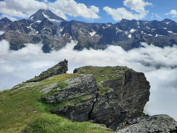 Au sommet nord du Spalihorn (2470m), vue S.