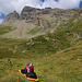 Der Piz Forbesch (3261,8m) ist nun Geschichte und bin Zurück am Biwakplatz.. Es war eine herrliche Tour die ich gerne weiter empfehlen kann für Bergsteiger, welche einsame, etwas ansspruchsvolle Alpinwander-3000er lieben und auch vor Schutt und Geröll nicht zurück schrecken.<br /><br />Links ist der Piz Forbesch Pingt (3202m), rechts der Nordostgrat mit dem auffälligen Gratbuckel P.3176m. Die Südwandrinne ist vom Standort nicht einsehbar.