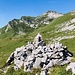 der Gedenkstein(mann) zu Ehren der in den Bergen Verstorbenen