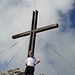 Ein schönes Holzkreuz ziert das Ebner Joch