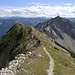 Der Weg zur Seebergspitze ist anfangs gemütlich, am Gipfelaufstieg wir der Steig jedoch etwas alpiner