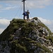 Vom Hauptweg führt ein kurzer ausgesetzter Steig hinüber zur Rotspitze