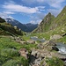 Dans la vallée entre les cols du Bec d'Aigle et du Sarshlau