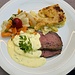 ... sowie vorzüglicher Hauptgang mit Roastbeef