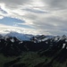 Blick Richtung Glarner Alpen. Die Wolken kommen mit dem Föhn aus dem Süden