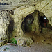 Wie ein Emmentaler durchlöchert - Die Sandbalmhöhle.