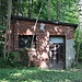 Feldbahnaufzug einer Pappenfabrik, Windenhaus