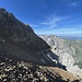Gesteinswechsel: Die Geologen mögen mich doch aufklären wie der rostige Pyramidenhaufen auf dem Kalkfundament zustande kam, faszinierend!