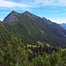 Am Gafleisattel der Blick Richtung Drei Schwestern. Im Gegensatz zum Bündnerland ist es im Norden am Morgen noch kaum bewölkt.