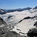 Blick vom Fuß des Südgrates nach Osten auf den Sulztalferner. Hier kommt irgendwo der Normalweg hinauf.
