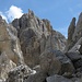 Türme, Blöcke, chaotisches Durcheinander einer steinigen Bergwelt.