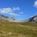 Vom Grauberg aus gesehen hüllt sich der Segnas in eine Mini-Wolke. Schon erstaunlich, wie kalt und oll und mistig es gute drei Stunden später dort oben sein wird...