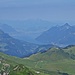 Nach und nach machen die Wolkenfelder auber der Sonne Platz, die Sicht ist passabel.