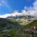 Es geht bergab zum zweiten See des Tages, dem trüben Lago Chiaretto.