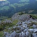 Tiefblick aus der Rampe, es geht in die Tiefe, ist aber eher nicht zu ausgesetzt.