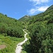 Schönes Aufstiegsgelände nach der Angerkaralm.