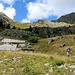 Il bacino dell acquedotto a Q2500, qui si incrocia la sterrata che sale dall'Alpe Rogneda.<br /><b>Scendendo dalla Bocchetta di Mara a fianco dell'acquedotto si trova il sentiero che porta alla Bocchetta del Torresello </b>