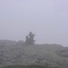Steinmann im Nebel.