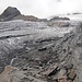 Tiefblick zur einzigen Kletterstelle am Weg zum Hohen Zaun - nur kurz werden die Hände gebraucht. Darunter die erste kurze Gletscherberührung .