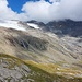 Beim Aufstieg zum Defreggerhaus geht der Blick hinüber zum Froßnitztörl, sowie 5 unbekannten Dreitausendern - stehen auch noch alle auf der Liste. Die Weißspitze versteckt sich in den Wolken.