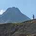 <b>Il Monte Gaviola (3025 m) visto dal Passo Gavia.<br /> A destra si scorge la statua della Madonna delle Vette.</b>