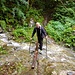...konnten wir nicht ohne Stecken überqueren, die wir aus dem Wald holten.