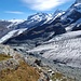 Tiefblick von der Gandegghütte zum stark ausgedünnten Unteren Theodulgletscher. Links der Gorner- bzw. Grenzgletscher