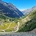Blick runter in Richtung Saas-Almagell (Zufahrt zum Stausee).