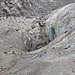 Wasserloch - mächtiger Gletscherschlund