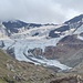 <b>La lingua del Ghiacciaio dei Forni.
Questo ghiacciaio è stato il primo in Italia studiato anche con l’ausilio di droni che hanno permesso di quantificarne ad altissima risoluzione le variazioni geometriche e volumetriche conseguenti al climate change.</b>