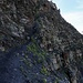 Vu d'en bas, la descente depuis le col du Bastillon est impressionnante