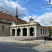 Unterwegs in Freiburg (Fribourg) - Blick auf das ehemalige Tram-Depot, heutzutage Espace Jean Tinguely Niki de Saint Phalle (Kunstaustellung).