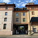 Unterwegs in Freiburg (Fribourg) - Blick auf die Drehscheibe und das davon abzweigende Gleis auf das Gelände der ehemaligen Schokoladenfabrik.