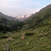 Sicht zum weit entfernten Schalfkogel beim Zustieg zum Ramolhaus.