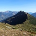 Blick vom Motto Crostel auf den überschrittenen Grat