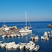 Der kleine Hafen von Ustica. In Bildmitte unser Segelboot, die "Maladroxia".