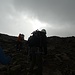 Anstatt heller wird es dunkler, die Wolkendecke drückt immer weiter nach unten.